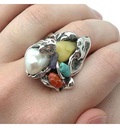 Ring silver and stones