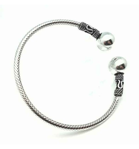 Silver ball bracelet