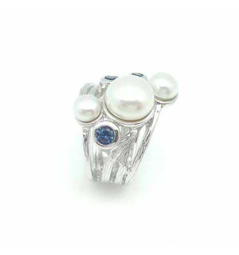 Silver ring and natural stones