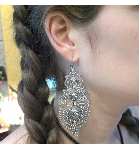 Filigree long earrings