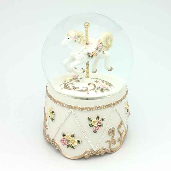 Snowball with white carousel