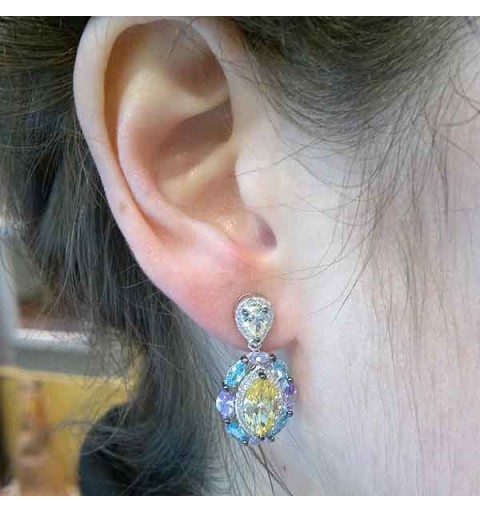 Teardrop zirconia earrings