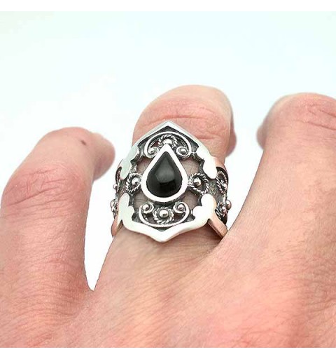Filigree ring, in sterling silver and jet