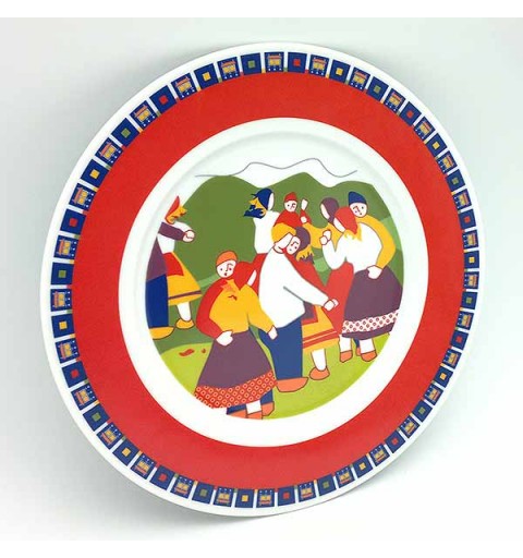 Dancing couple dish, from the Galos brand.
