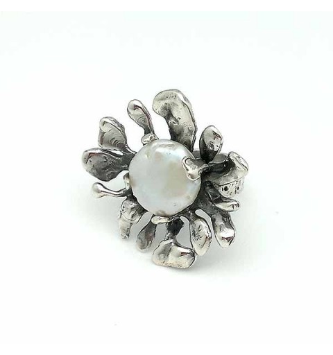 Anillo en plata y perla, joyería contemporánea
