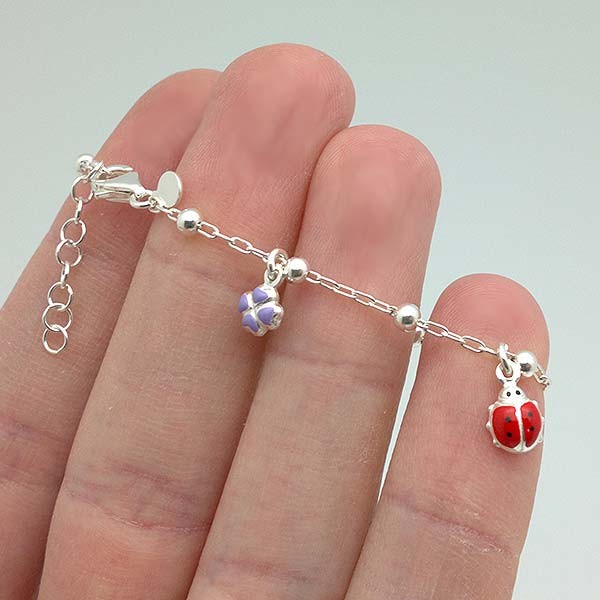 Pulsera mariquitas y tréboles