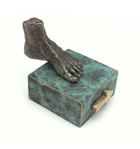 Escultura pie, en bronce, camino Santiago.