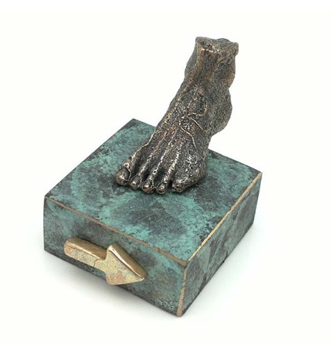 Escultura pie, en bronce, camino Santiago.