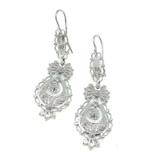 Long earrings in smooth silver