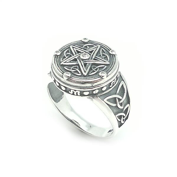 Silver ring, tetragramton.