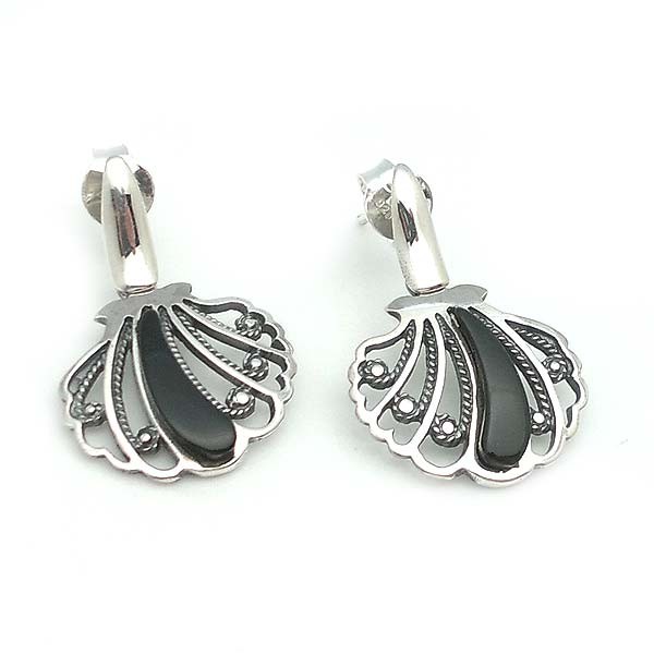 Shell shaped earrings in sterling silver and jet.
