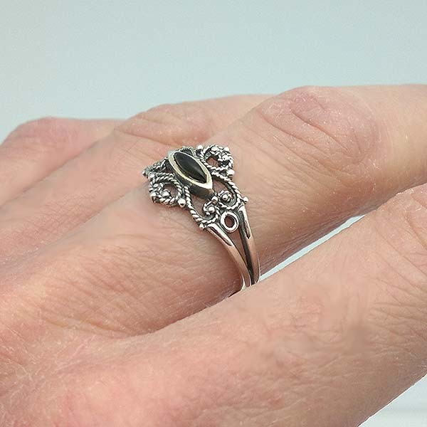 Anillo plata y azabache