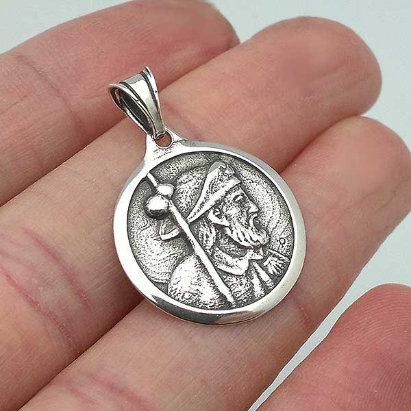 Santiago Apóstol pendant, in sterling silver.