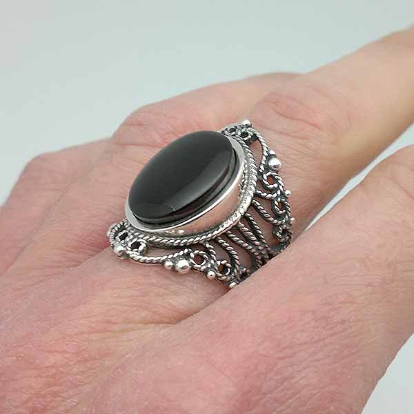 Wide ring, in silver and jet.
