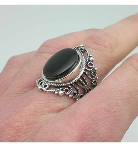 Wide ring, in silver and jet.