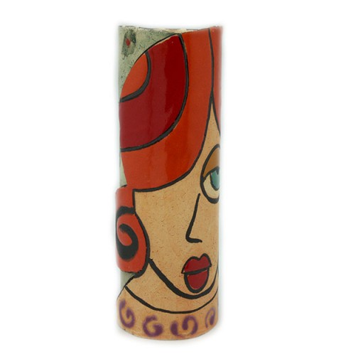 Florero en cerámica, con el rostro de una joven mujer.