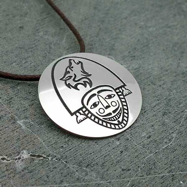 Colgante, cigarrón pequeño, en plata de ley