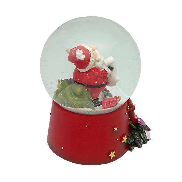 Bola de nieve navideña, con la figura de papá Noel.