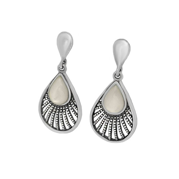 Silver earrings with nacre
