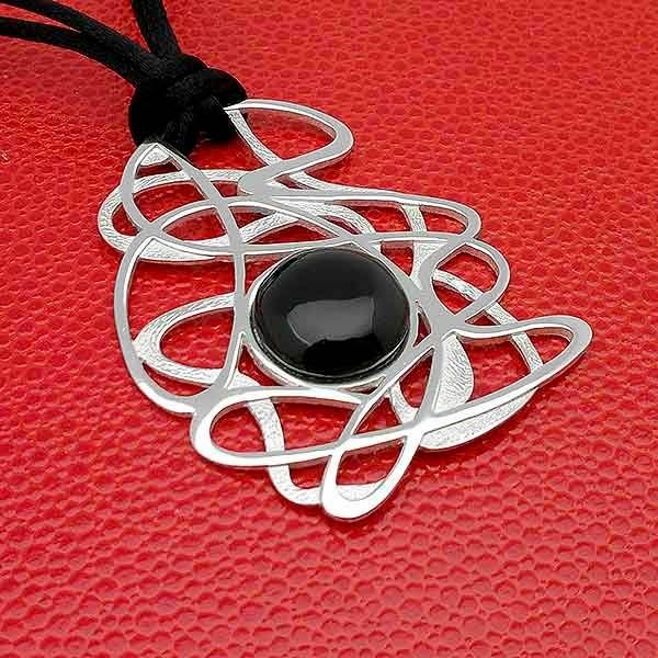 Colgante plata y azabache