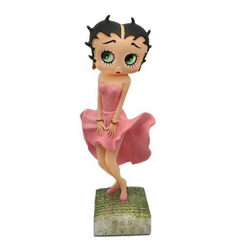 Betty Boop posando, vestido rosa.