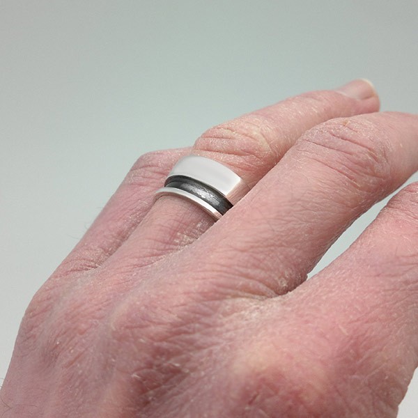 Wide ring
