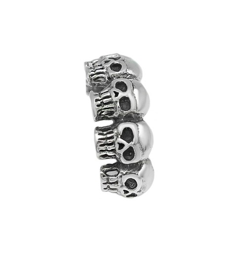 Anillo con seis calaveras, elaborado en plata de ley.