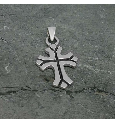 Smooth silver cross