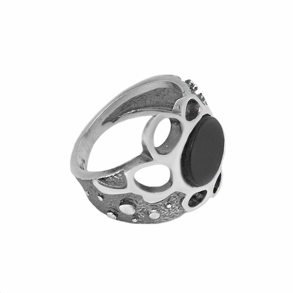 Reticulated Ring with jet