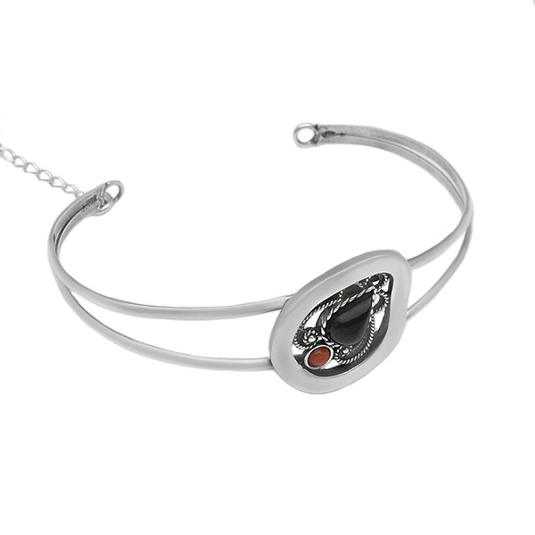 Rigid bracelet in sterling silver, jet and coral