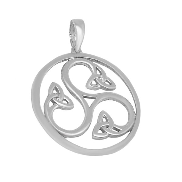 Trisquel pendant with triquetas