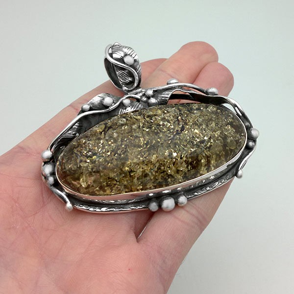 Large amber pendant