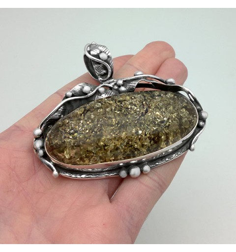 Large amber pendant