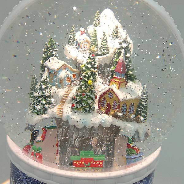 Bola de nieve farolillo pueblo nevado