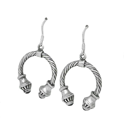 Torque earrings with jet