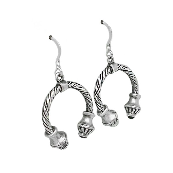 Torque earrings with jet