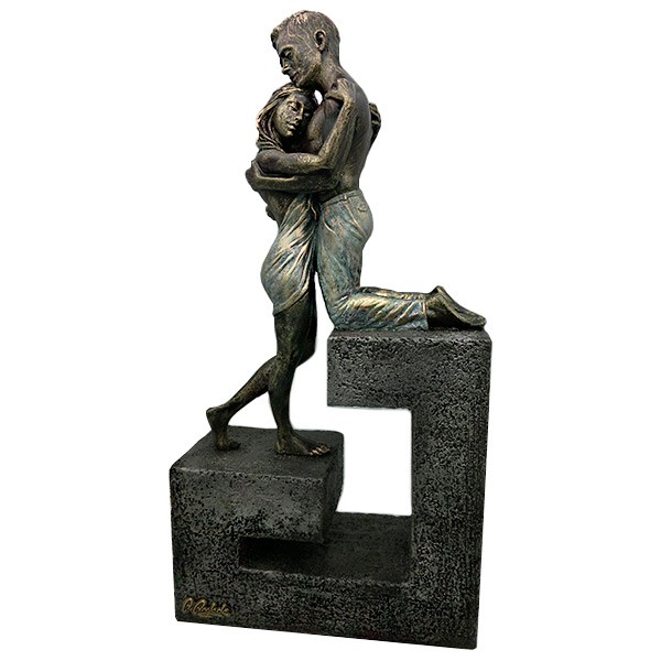 Figura Ternura, de Ángeles Anglada.