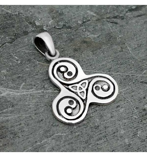 Colgante trisquel yin yang