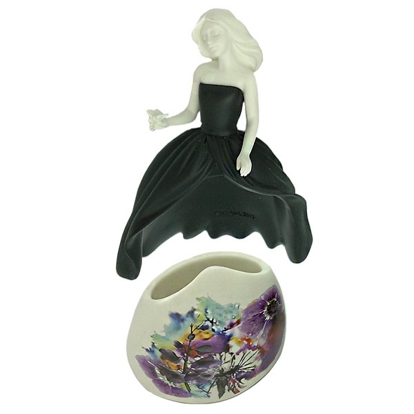 Bombonera floral negra