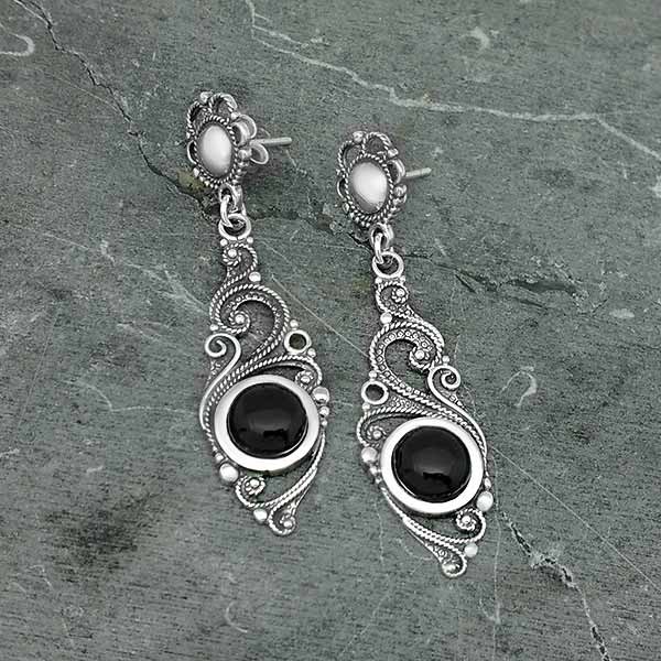 Pendientes largos azabache redondo