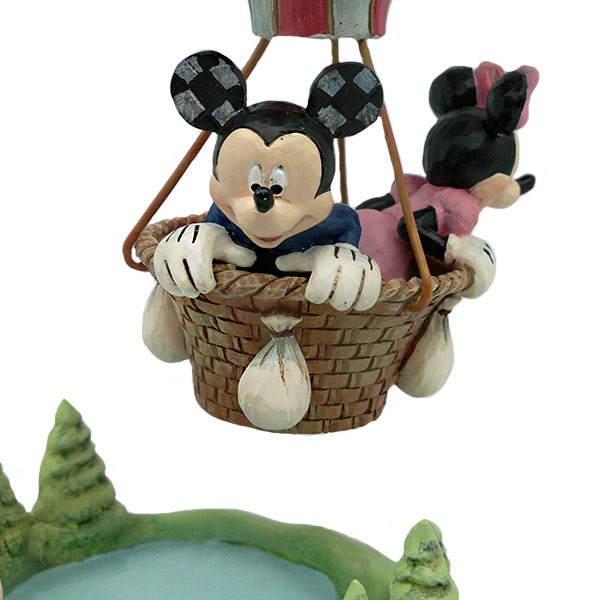 Figura Mickey y Minnie Mouse, de paseo en globo aerostático