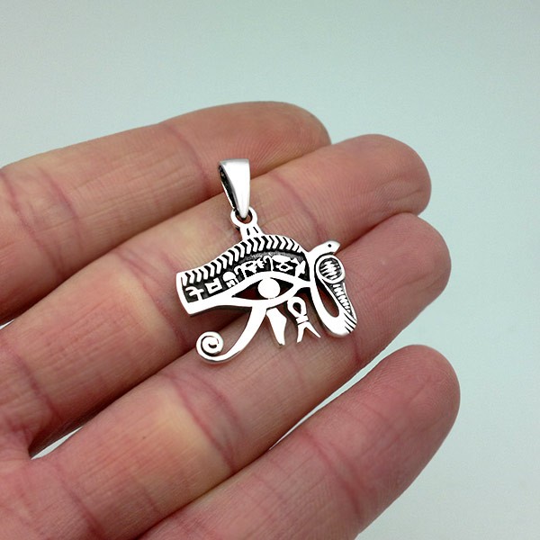 Colgante ojo de Horus con serpiente sagrada