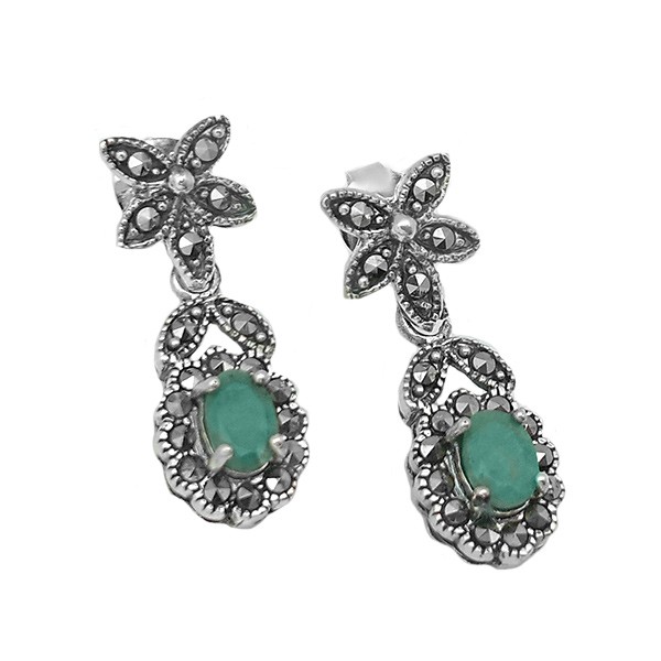 Pendientes cortos de esmeraldas