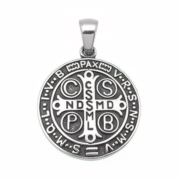 Medalla de San Benito, en plata de ley.