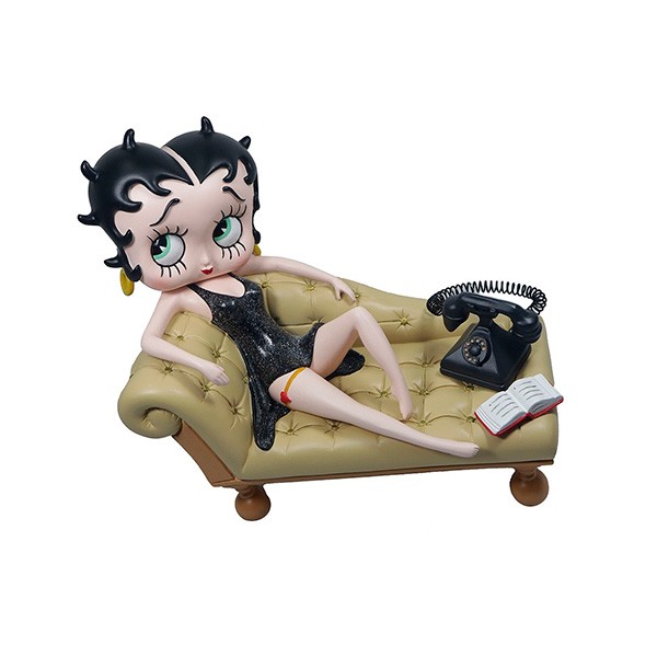 Preciosa figura de Betty Boop en Chaise Longue