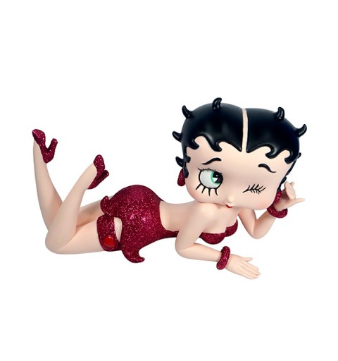 Betty Boop acostada, con un vestido rosa fucsia