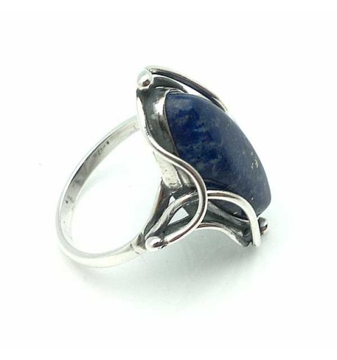 Handmade ring in silver and lapis lazuli